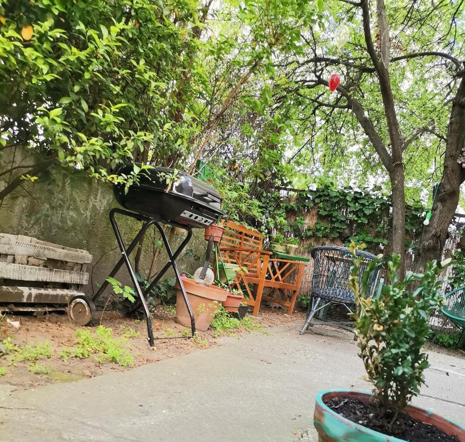 Flat In Historic Villa With Your Own Private Garden, Near City Park Будапешт Экстерьер фото