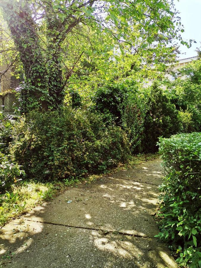 Flat In Historic Villa With Your Own Private Garden, Near City Park Будапешт Экстерьер фото